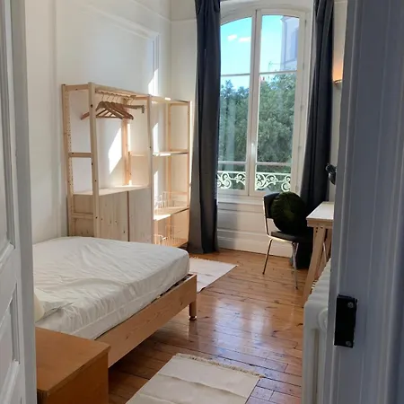 Spacieux Et Lumineux Place Delille アパート *