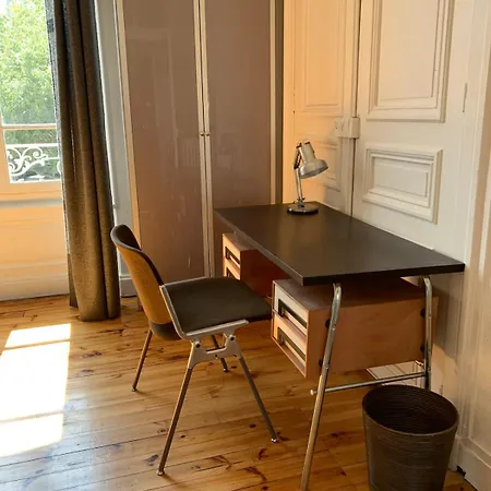 Apartment Spacieux Et Lumineux Place Delille *