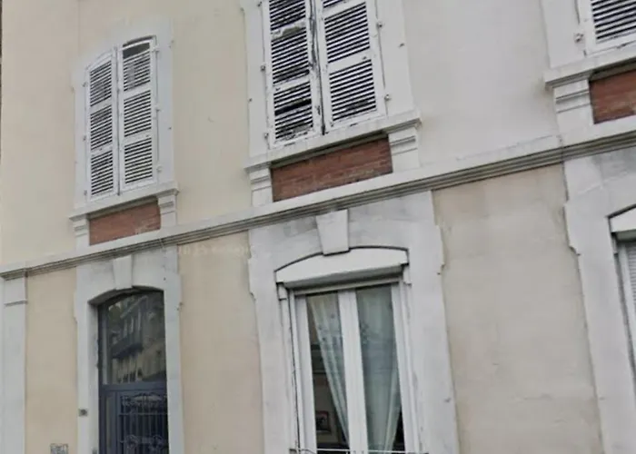 Spacieux Et Lumineux Place Delille شقة